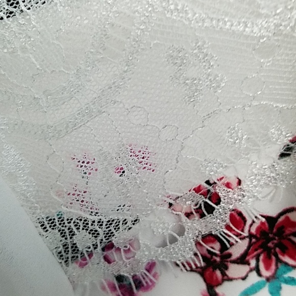 Floral Blouse - Picture 6 of 6